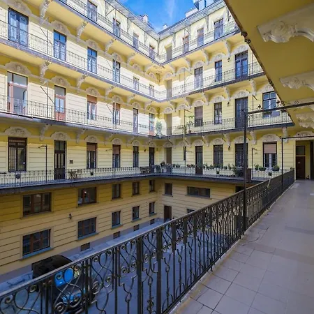Luxe Skyline Serenity Retreat By Dohany Synagogue Apartment *