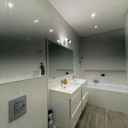 Luxe Skyline Serenity Retreat By Dohany Synagogue