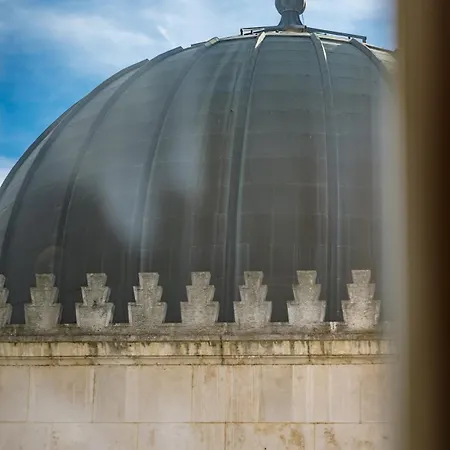 Luxe Skyline Serenity Retreat By Dohany Synagogue Apartamento