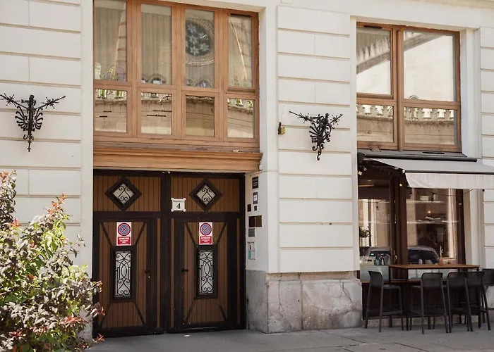 Luxe Skyline Serenity Retreat By Dohany Synagogue Apartament