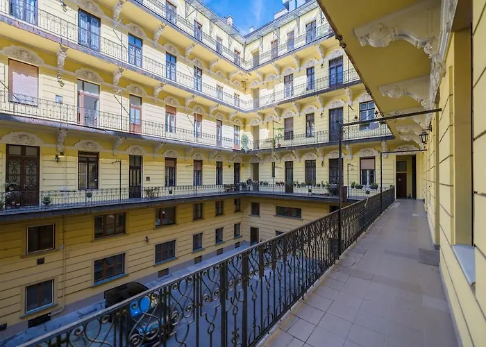 Luxe Skyline Serenity Retreat By Dohany Synagogue Apartament *