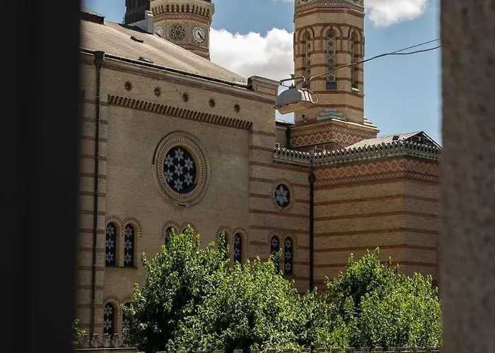 Luxe Skyline Serenity Retreat By Dohany Synagogue Budapesta