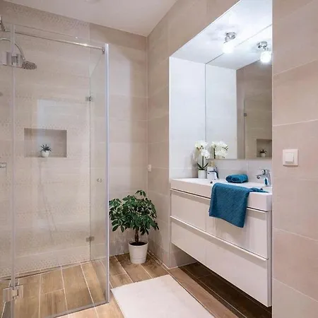 아파트 Luxe Skyline Serenity Retreat By Dohany Synagogue 부다페스트