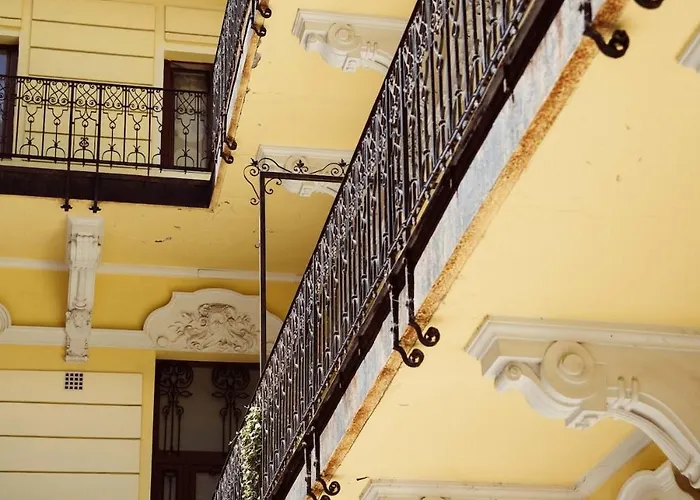 Luxe Skyline Serenity Retreat By Dohany Synagogue Appartement Budapest